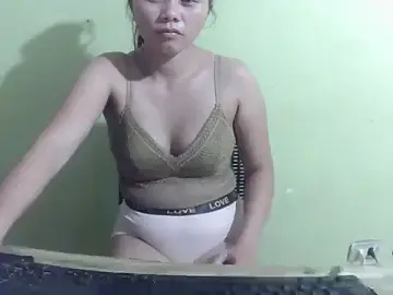 Sexy_asian4u  live sex cam