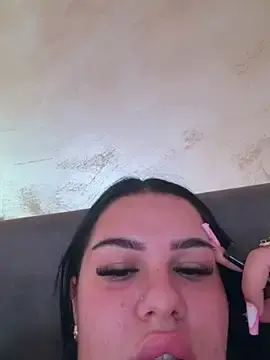 Brunetasexi69  live sex cam