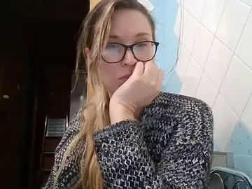 Jugira  live sex cam