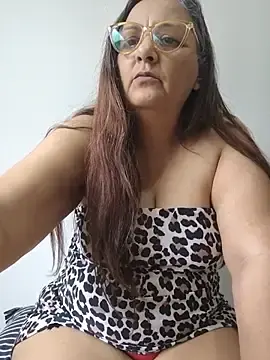 Noemipopi  live sex cam