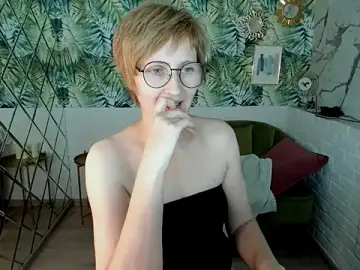 Paris_Cherry  live sex cam