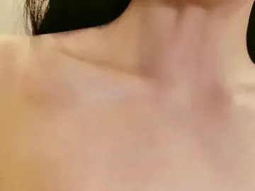 Sayaka_xo  live sex cam