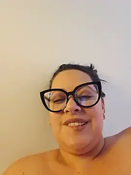 Itsmya  live sex cam