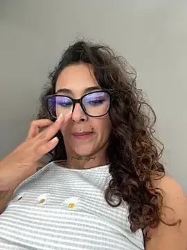 LahanaKimish  live sex cam