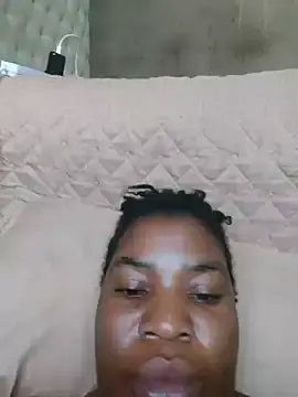 Malia95  live sex cam