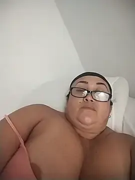 Nini_Love_  live sex cam