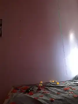 Geeniieontop  live sex cam