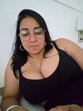 PaulinaDiaz1  live sex cam