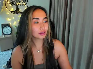 Worldofkim  live sex cam
