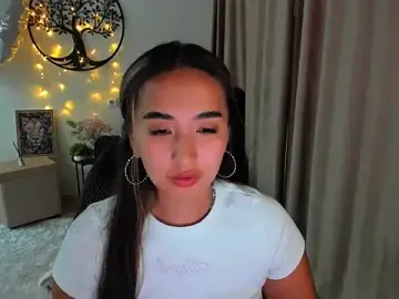 Worldofkim  live sex cam