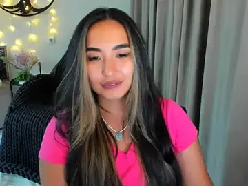 Worldofkim  live sex cam