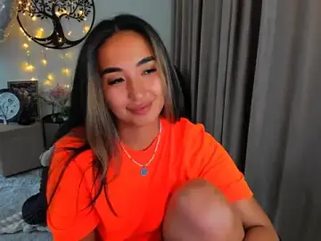 Worldofkim  live sex cam
