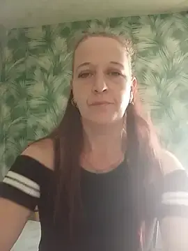 Arielka34  live sex cam