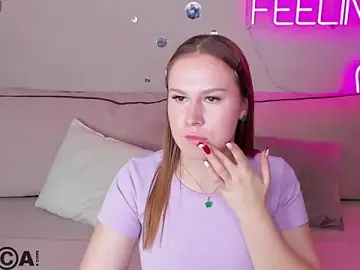 Betty_Rosy  live sex cam