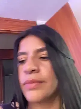 Maddy_04x  live sex cam