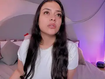 Nicolle_W  live sex cam