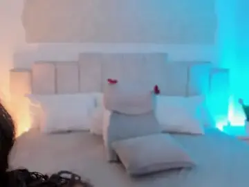 Nicolle_W  live sex cam