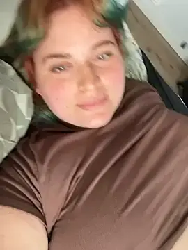 YourPrettyHazel  live sex cam