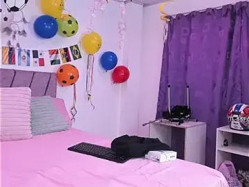 Kittytokio  live sex cam