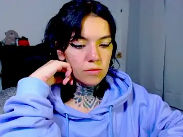 LannieGonzales  live sex cam