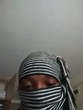 Ruthlessbaddie  live sex cam