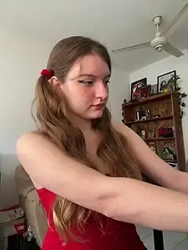 Wetandsweettt  live sex cam