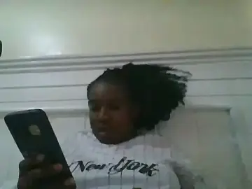 Ebonymalony  live sex cam