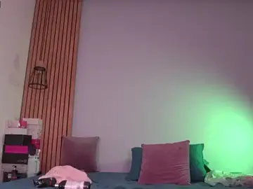 Mia-reeves  live sex cam
