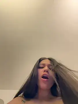 Alyshanon18  live sex cam
