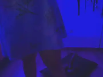 Amyyslave  live sex cam