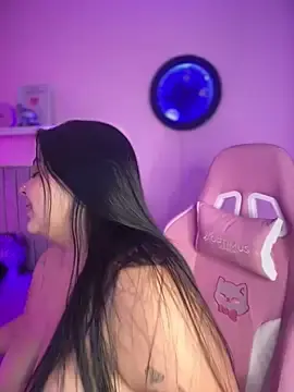 Emily_Cooper7  live sex cam