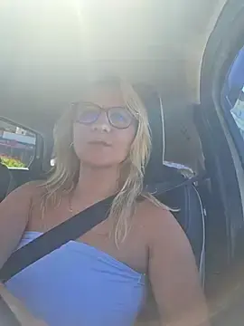 KaylinJan  live sex cam