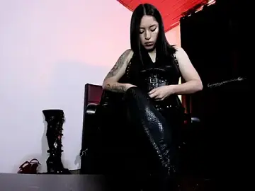 MistressVenena  live sex cam