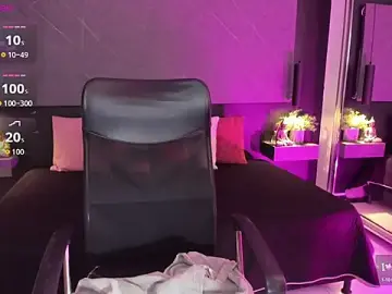 SaraaMills  live sex cam