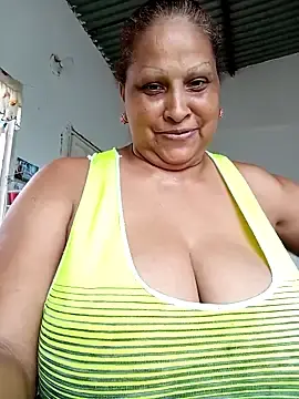 Valeria73  live sex cam