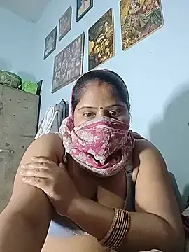 Riya62  live sex cam