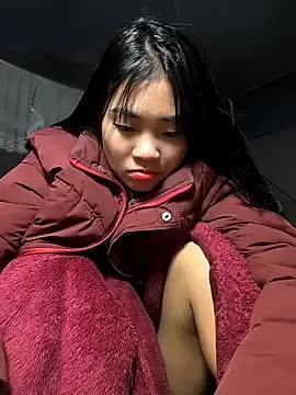 Bong_kt  live sex cam
