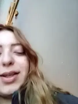 Werderwerememm  live sex cam