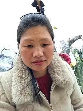 Diamond--  live sex cam