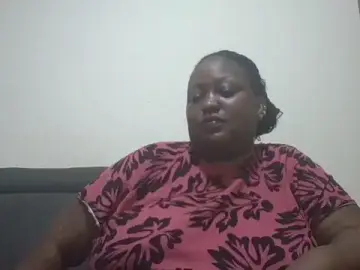 Fat_ebonyqueen  live sex cam