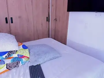 Iriss_25  live sex cam