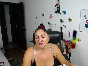 Mature_bigboobs10  live sex cam