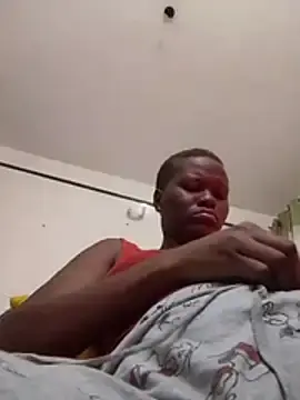 Curvy-bree  live sex cam