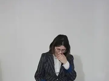 RavenViola  live sex cam
