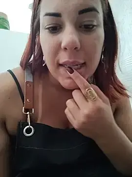 RuivaGiMisteriosa  live sex cam