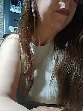 Cari75  live sex cam
