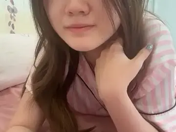 Sweeteviee  live sex cam