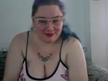 Bustycurves  live sex cam