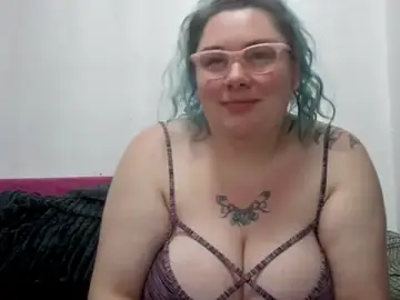 Bustycurves  live sex cam