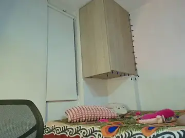 Charlotte11-11  live sex cam